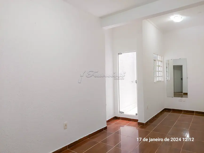 Casa com 2 quartos à venda, 142m2 em Centro, Itapetininga - SP - imagem 5 Foto 5 de Casa com 2 quartos à venda, 142m2 em Centro, Itapetininga - SP