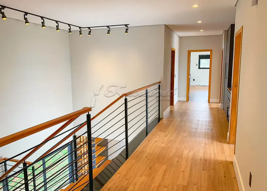 Casa de Condomínio com 5 quartos à venda, 1260m2 em Itai - SP - imagem 5 Foto 5 de Casa de Condomínio com 5 quartos à venda, 1260m2 em Itai - SP