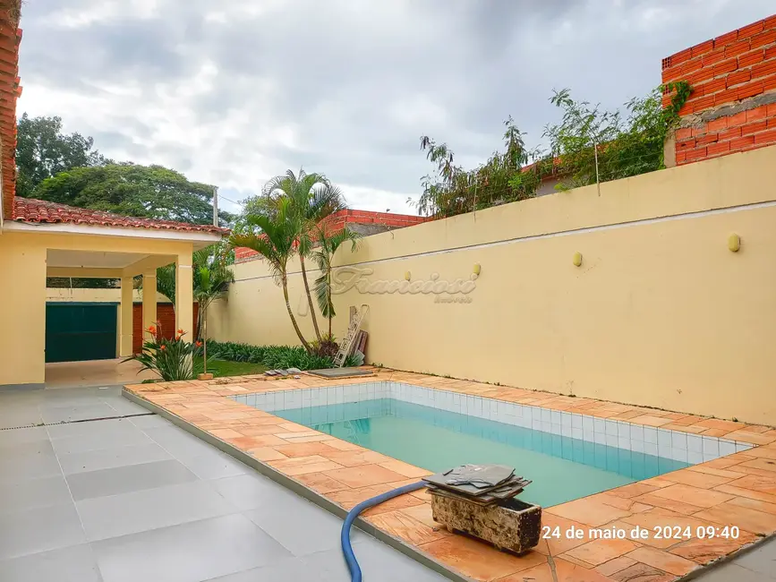 Casa com 3 quartos à venda, 322m2 em Vila Santana, Itapetininga - SP - imagem 3 Foto 3 de Casa com 3 quartos à venda, 322m2 em Vila Santana, Itapetininga - SP