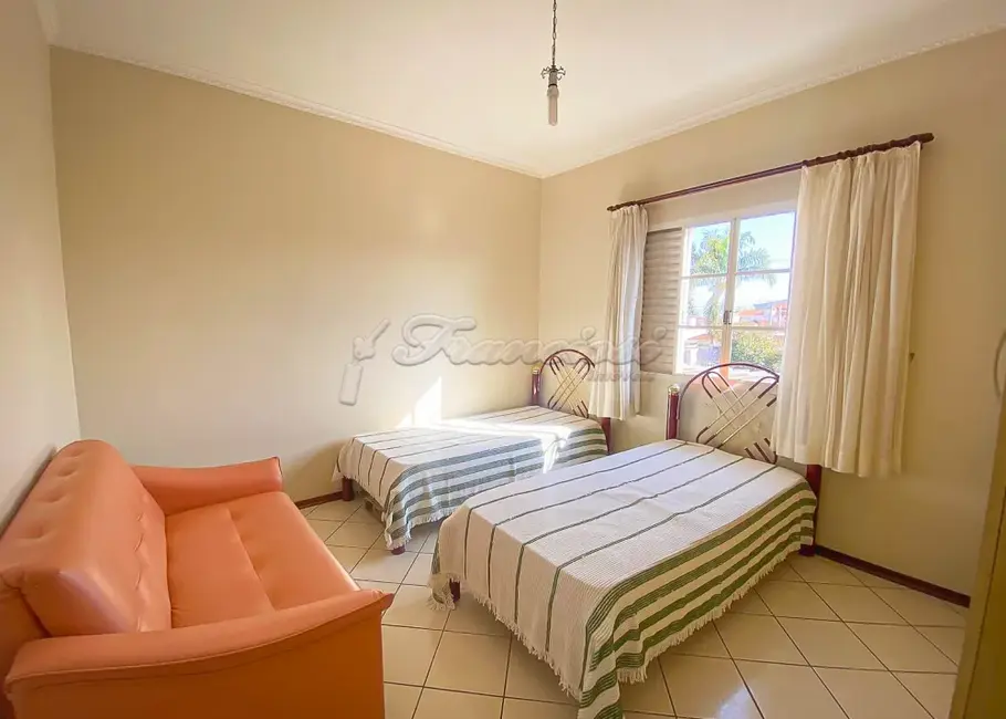 Casa com 3 quartos à venda, 150m2 em Jardim Itália, Itapetininga - SP - imagem 9 Foto 9 de Casa com 3 quartos à venda, 150m2 em Jardim Itália, Itapetininga - SP