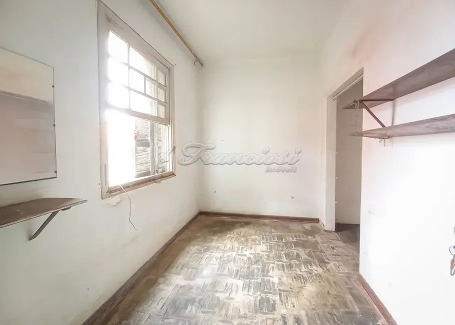 Foto 2 de Casa com 4 quartos à venda, 70m2 em Centro, Itapetininga - SP