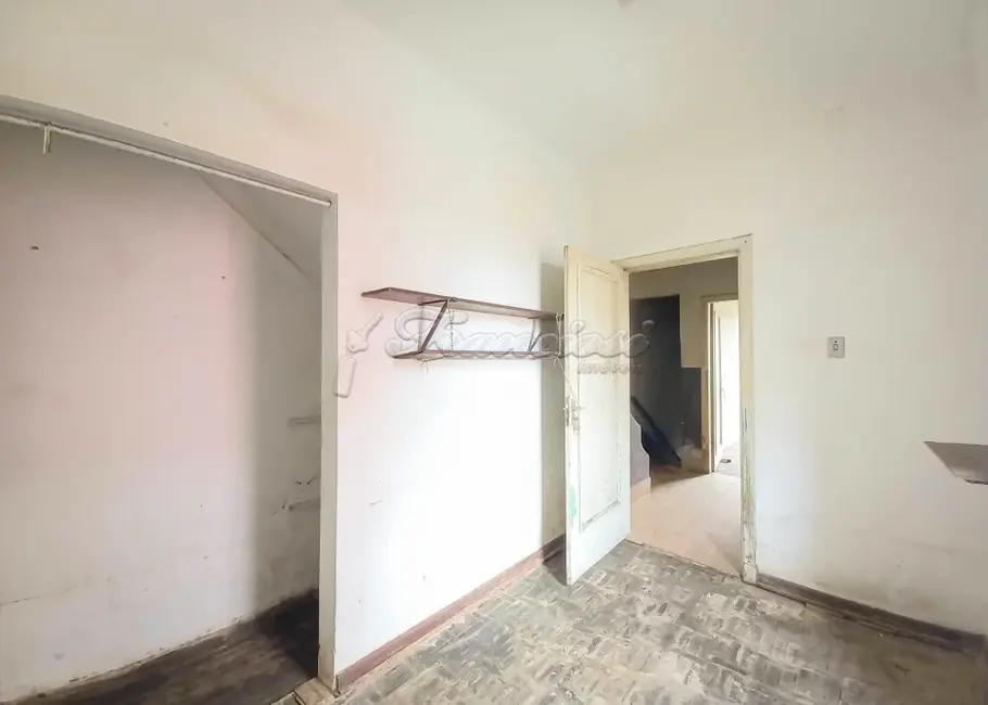 Casa com 4 quartos à venda, 70m2 em Centro, Itapetininga - SP - imagem 3 Foto 3 de Casa com 4 quartos à venda, 70m2 em Centro, Itapetininga - SP