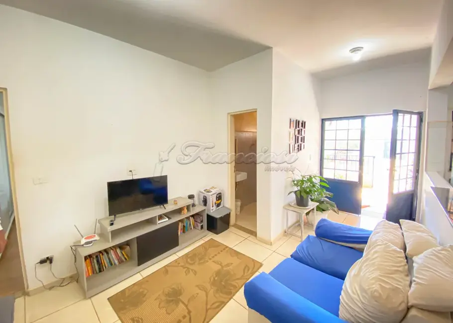 Casa com 2 quartos à venda, 300m2 em Itapetininga - SP - imagem 1 Foto 1 de Casa com 2 quartos à venda, 300m2 em Itapetininga - SP