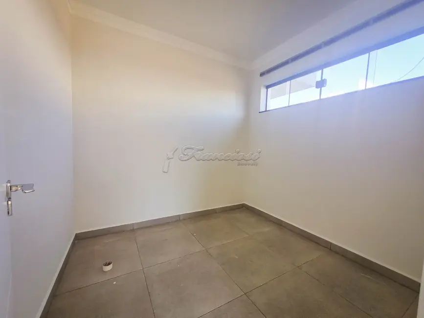Casa de Condomínio com 3 quartos à venda, 300m2 em Jardim Marabá, Itapetininga - SP - imagem 3 Foto 3 de Casa de Condomínio com 3 quartos à venda, 300m2 em Jardim Marabá, Itapetininga - SP