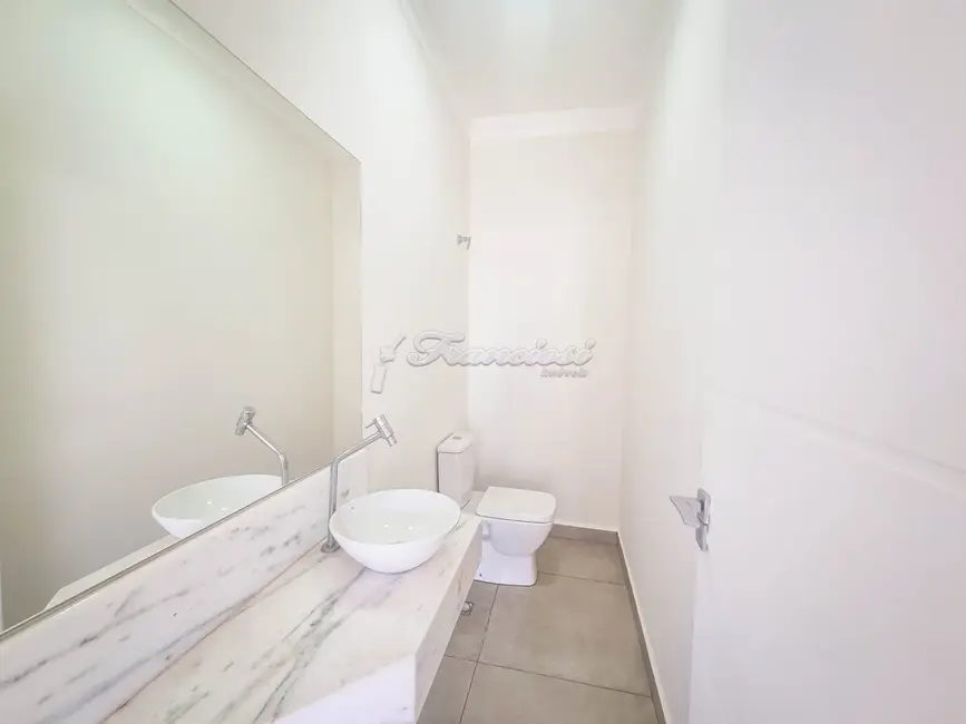 Casa de Condomínio com 3 quartos à venda, 300m2 em Jardim Marabá, Itapetininga - SP - imagem 4 Foto 4 de Casa de Condomínio com 3 quartos à venda, 300m2 em Jardim Marabá, Itapetininga - SP