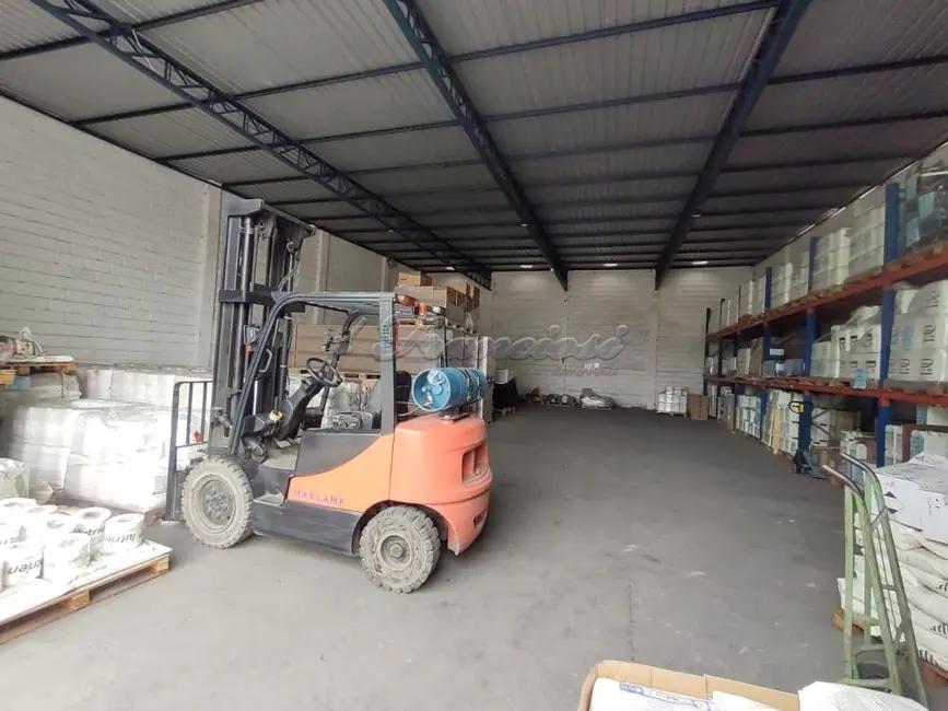 Foto 3 de Sala Comercial para alugar, 818m2 em Centro, Itapetininga - SP