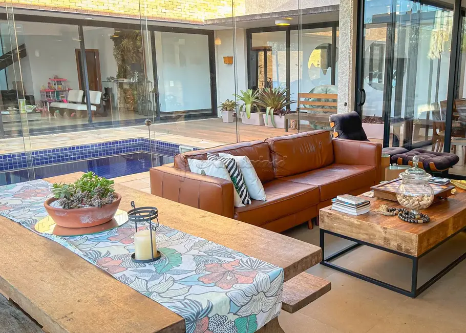 Casa de Condomínio com 4 quartos à venda, 753m2 em Jardim Colombo, Itapetininga - SP - imagem 3 Foto 3 de Casa de Condomínio com 4 quartos à venda, 753m2 em Jardim Colombo, Itapetininga - SP