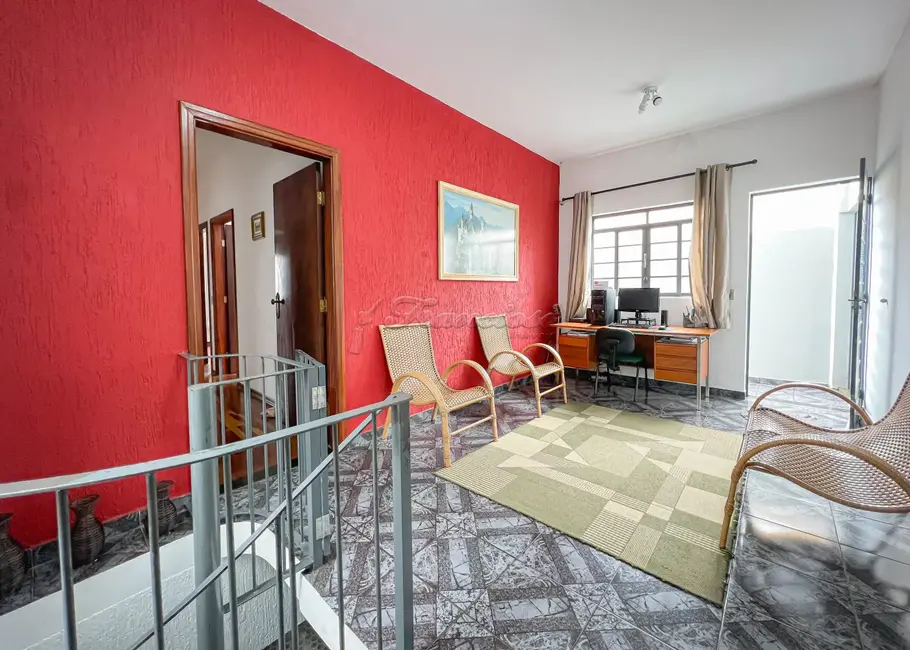 Casa com 3 quartos à venda, 300m2 em Vila Nova, Itapetininga - SP - imagem 9 Foto 9 de Casa com 3 quartos à venda, 300m2 em Vila Nova, Itapetininga - SP