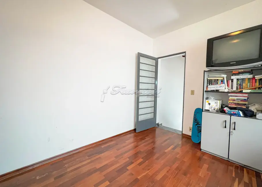 Casa com 3 quartos à venda, 300m2 em Vila Nova, Itapetininga - SP - imagem 3 Foto 3 de Casa com 3 quartos à venda, 300m2 em Vila Nova, Itapetininga - SP