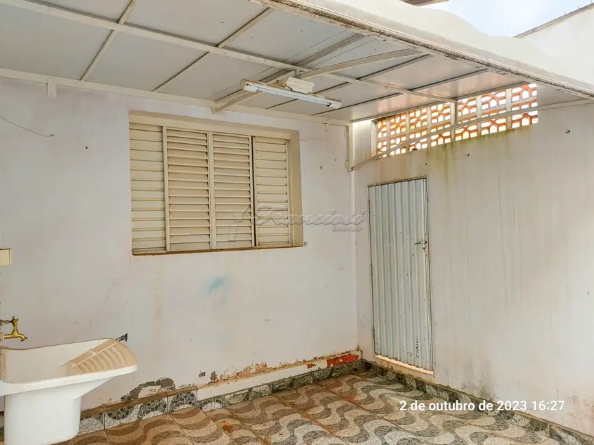 Foto 8 de Casa com 2 quartos para alugar, 125m2 em Centro, Itapetininga - SP