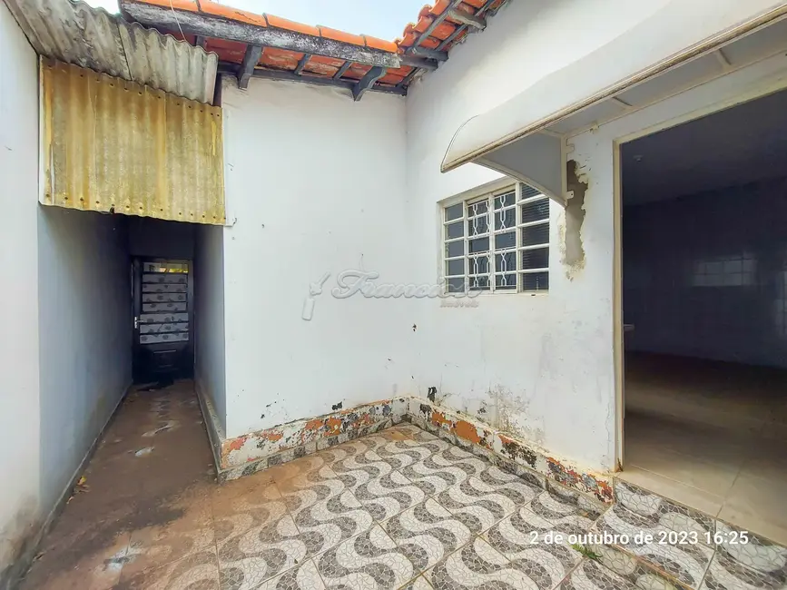 Foto 7 de Casa com 2 quartos para alugar, 125m2 em Centro, Itapetininga - SP