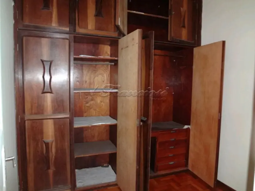 Foto 6 de Casa com 3 quartos à venda, 256m2 em Centro, Itapetininga - SP