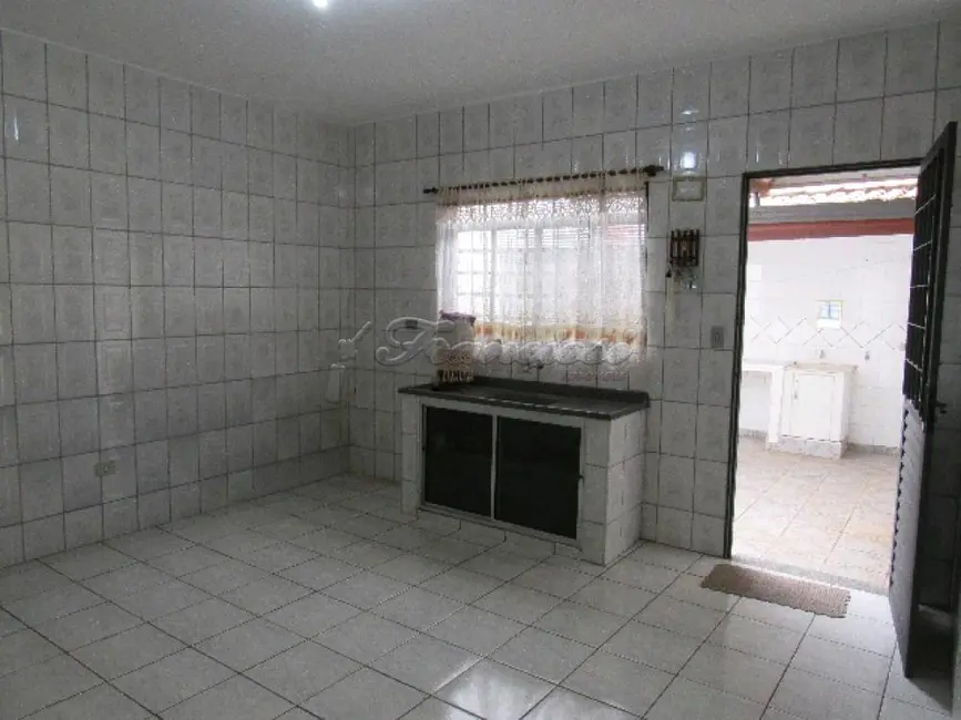 Casa com 2 quartos à venda, 150m2 em Jardim Fogaça, Itapetininga - SP - imagem 7 Foto 7 de Casa com 2 quartos à venda, 150m2 em Jardim Fogaça, Itapetininga - SP