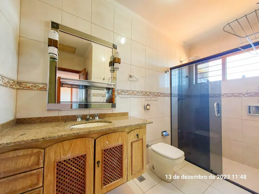 Casa com 4 quartos à venda, 300m2 em Jardim Itália, Itapetininga - SP - imagem 9 Foto 9 de Casa com 4 quartos à venda, 300m2 em Jardim Itália, Itapetininga - SP