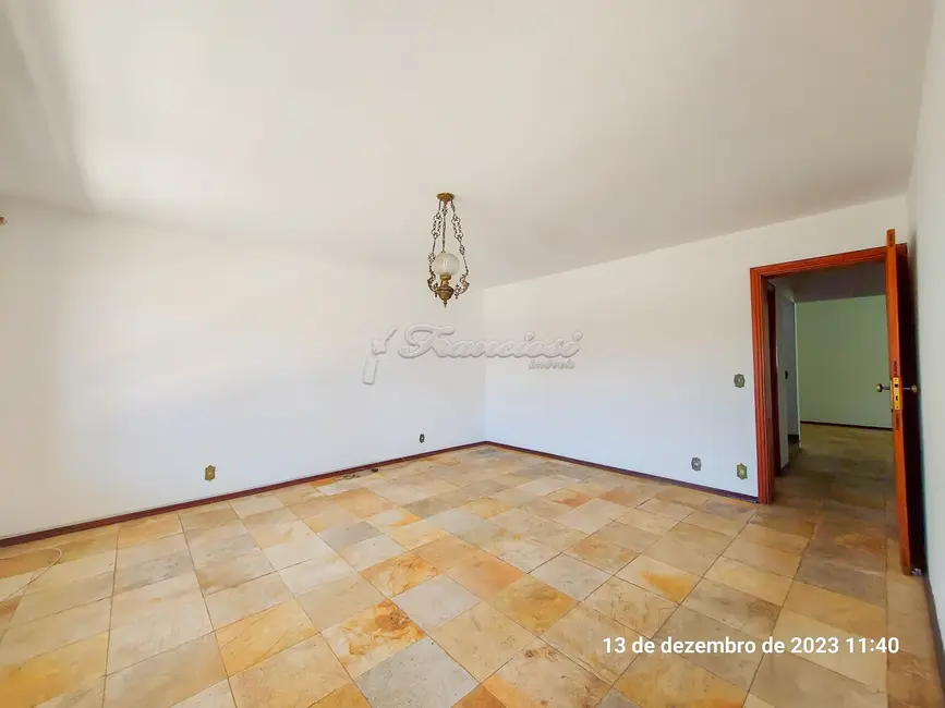 Foto 1 de Casa com 4 quartos à venda, 300m2 em Jardim Itália, Itapetininga - SP