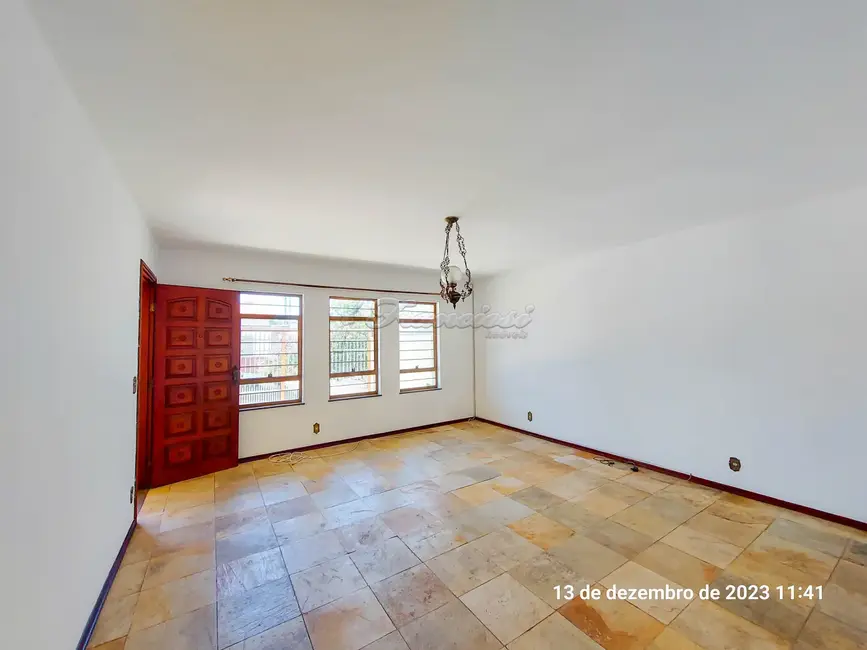 Casa com 4 quartos à venda, 300m2 em Jardim Itália, Itapetininga - SP - imagem 2 Foto 2 de Casa com 4 quartos à venda, 300m2 em Jardim Itália, Itapetininga - SP