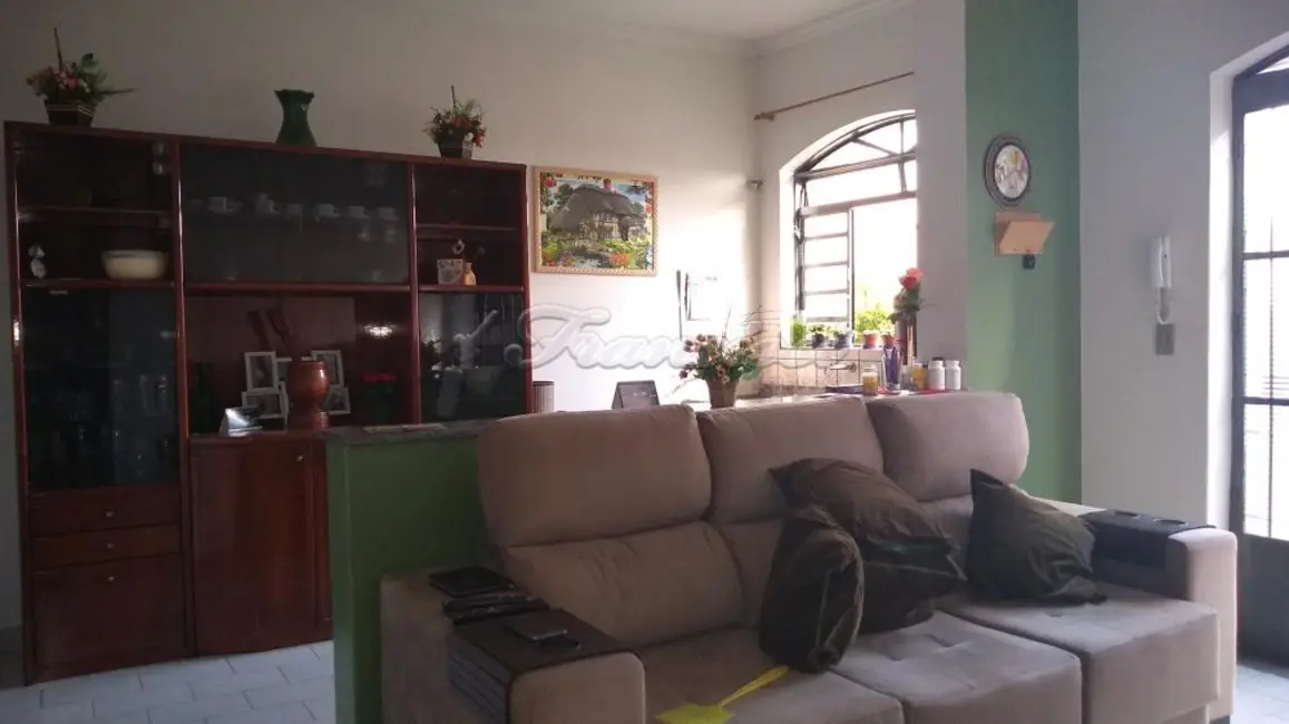 Sala Comercial com 1 quarto à venda, 136m2 em Parque Atenas do Sul, Itapetininga - SP - imagem 8 Foto 8 de Sala Comercial com 1 quarto à venda, 136m2 em Parque Atenas do Sul, Itapetininga - SP