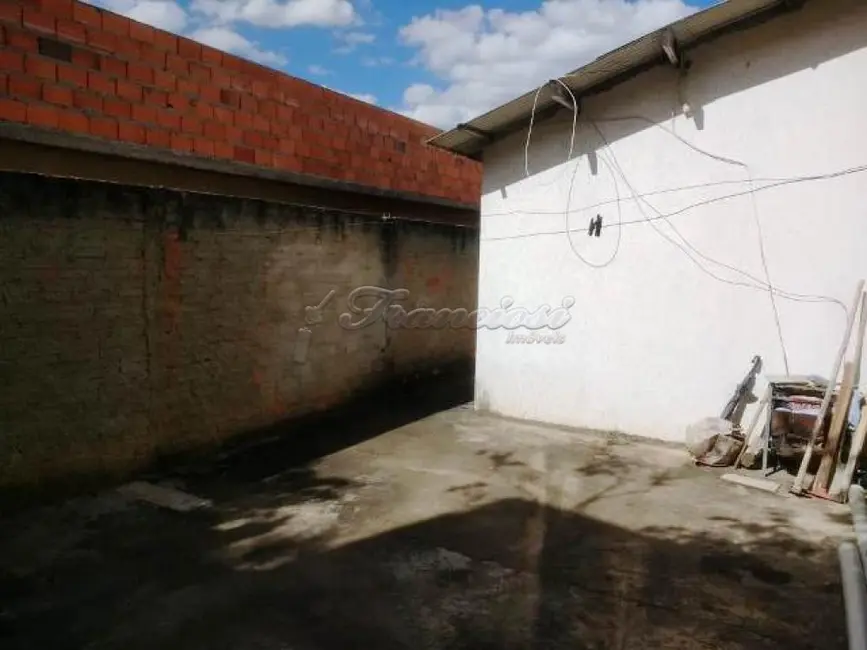 Casa com 1 quarto à venda, 30m2 em Vila Santana, Itapetininga - SP - imagem 9 Foto 9 de Casa com 1 quarto à venda, 30m2 em Vila Santana, Itapetininga - SP