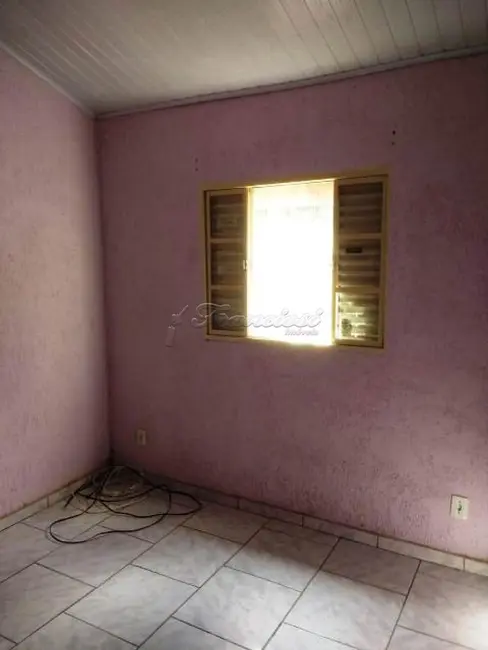 Casa com 1 quarto à venda, 30m2 em Vila Santana, Itapetininga - SP - imagem 6 Foto 6 de Casa com 1 quarto à venda, 30m2 em Vila Santana, Itapetininga - SP