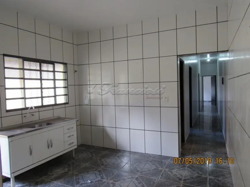 Casa com 3 quartos à venda, 133m2 em Vila Eldorado, Itapetininga - SP - imagem 3 Foto 3 de Casa com 3 quartos à venda, 133m2 em Vila Eldorado, Itapetininga - SP