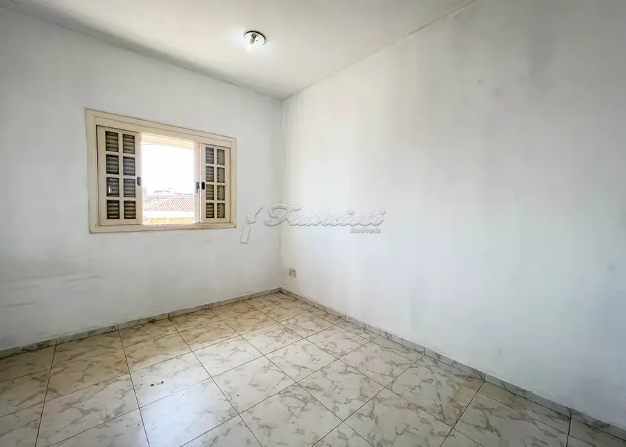 Foto 5 de Casa com 2 quartos à venda, 55m2 em Centro, Itapetininga - SP