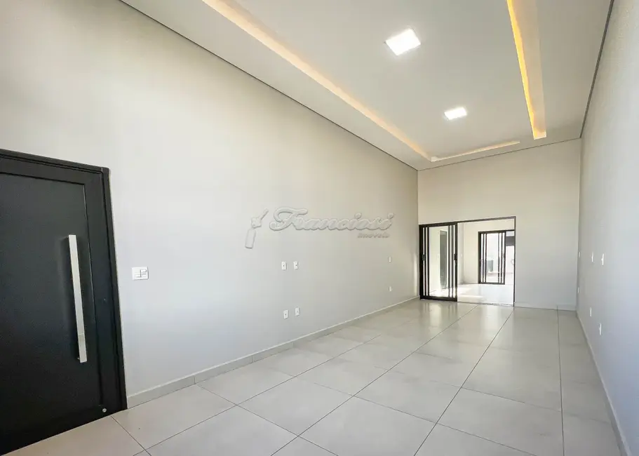 Casa de Condomínio com 2 quartos à venda, 188m2 em Vila Progresso, Itapetininga - SP - imagem 3 Foto 3 de Casa de Condomínio com 2 quartos à venda, 188m2 em Vila Progresso, Itapetininga - SP
