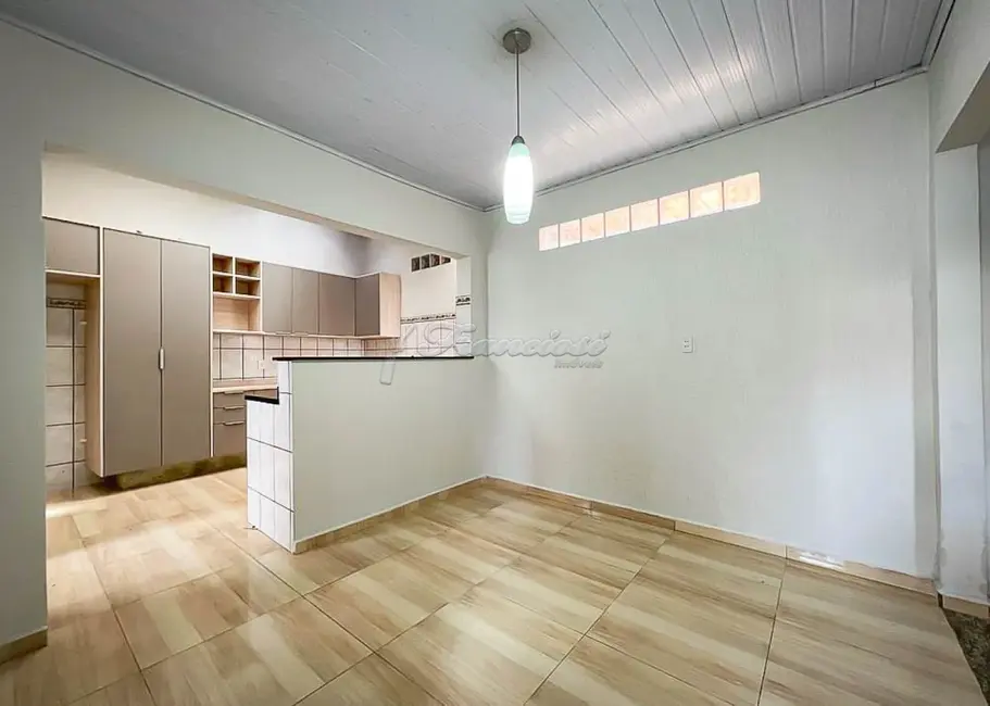 Casa com 4 quartos à venda, 156m2 em Vila Regina, Itapetininga - SP - imagem 2 Foto 2 de Casa com 4 quartos à venda, 156m2 em Vila Regina, Itapetininga - SP
