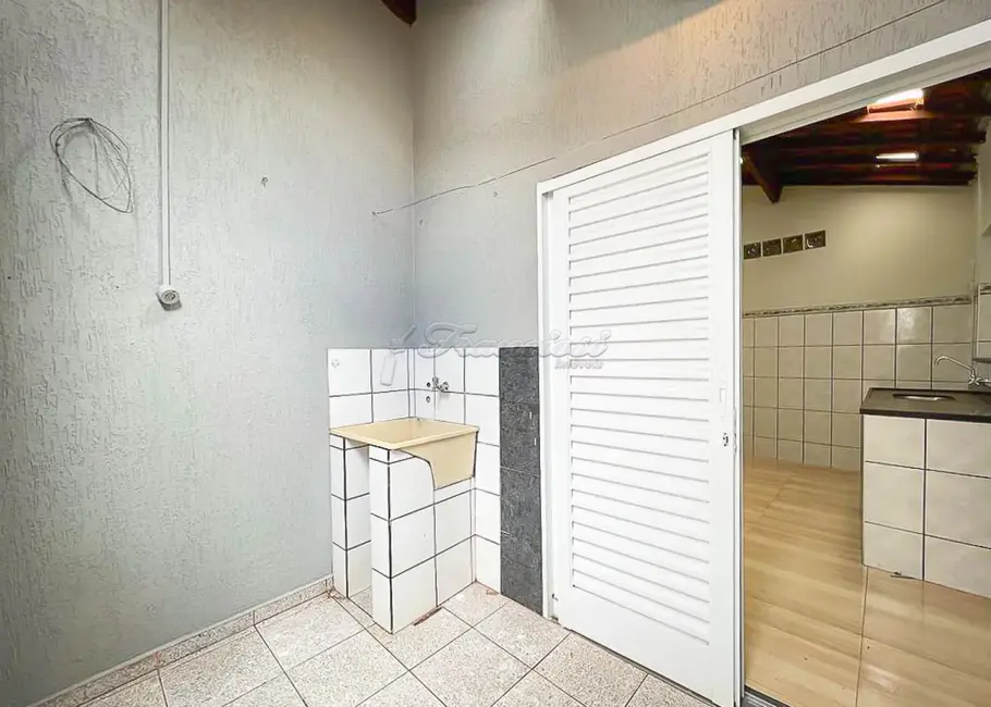 Casa com 4 quartos à venda, 156m2 em Vila Regina, Itapetininga - SP - imagem 5 Foto 5 de Casa com 4 quartos à venda, 156m2 em Vila Regina, Itapetininga - SP