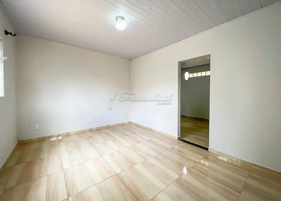 Casa com 4 quartos à venda, 156m2 em Vila Regina, Itapetininga - SP - imagem 3 Foto 3 de Casa com 4 quartos à venda, 156m2 em Vila Regina, Itapetininga - SP