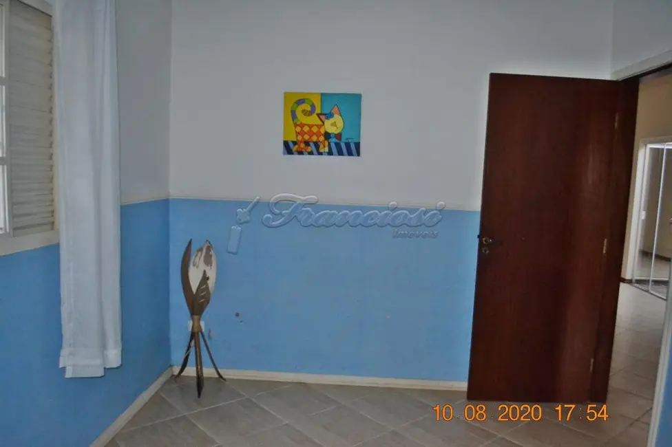 Casa com 3 quartos à venda, 460m2 em Vila Vendramini, Itapetininga - SP - imagem 9 Foto 9 de Casa com 3 quartos à venda, 460m2 em Vila Vendramini, Itapetininga - SP