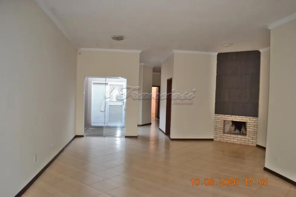 Casa com 3 quartos à venda, 460m2 em Vila Vendramini, Itapetininga - SP - imagem 3 Foto 3 de Casa com 3 quartos à venda, 460m2 em Vila Vendramini, Itapetininga - SP