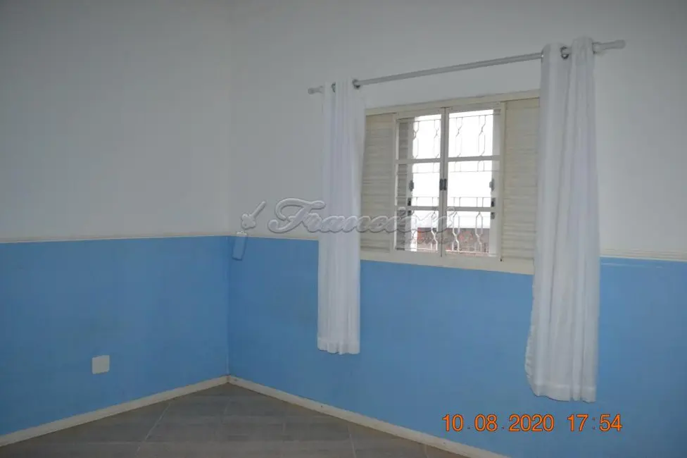 Casa com 3 quartos à venda, 460m2 em Vila Vendramini, Itapetininga - SP - imagem 8 Foto 8 de Casa com 3 quartos à venda, 460m2 em Vila Vendramini, Itapetininga - SP