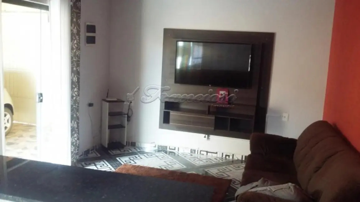 Casa com 2 quartos à venda, 80m2 em Jardim Nova Era, Itapetininga - SP - imagem 3 Foto 3 de Casa com 2 quartos à venda, 80m2 em Jardim Nova Era, Itapetininga - SP