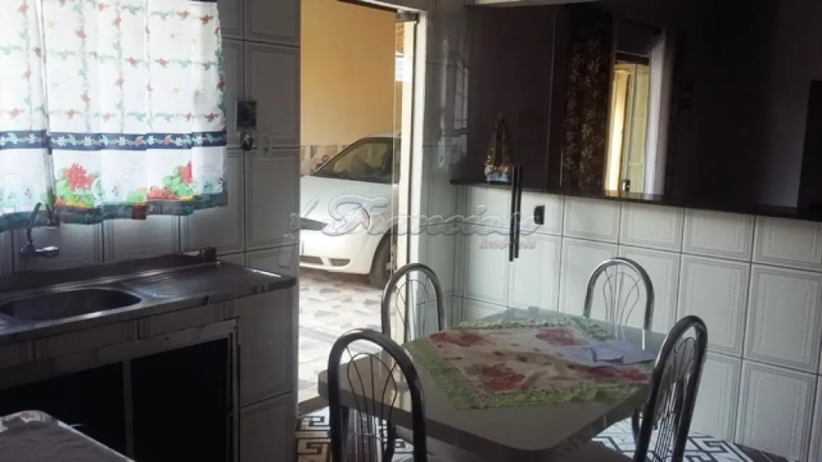 Casa com 2 quartos à venda, 80m2 em Jardim Nova Era, Itapetininga - SP - imagem 4 Foto 4 de Casa com 2 quartos à venda, 80m2 em Jardim Nova Era, Itapetininga - SP
