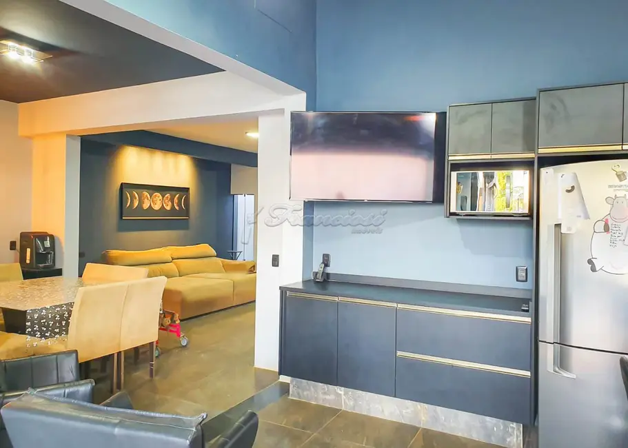 Casa com 3 quartos à venda, 500m2 em Jardim Bela Vista, Itapetininga - SP - imagem 4 Foto 4 de Casa com 3 quartos à venda, 500m2 em Jardim Bela Vista, Itapetininga - SP