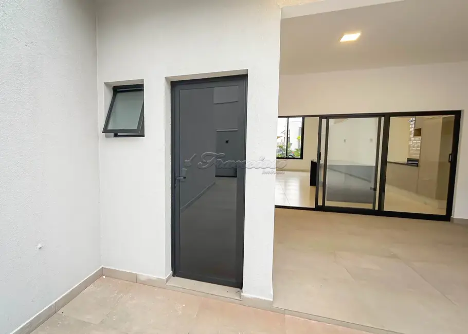 Casa de Condomínio com 3 quartos à venda, 300m2 em Terras de Santo Antônio, Itapetininga - SP - imagem 6 Foto 6 de Casa de Condomínio com 3 quartos à venda, 300m2 em Terras de Santo Antônio, Itapetininga - SP