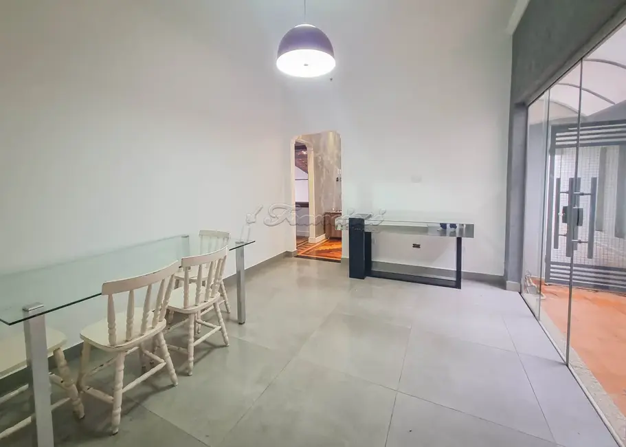 Casa com 3 quartos à venda, 300m2 em Jardim Itália, Itapetininga - SP - imagem 3 Foto 3 de Casa com 3 quartos à venda, 300m2 em Jardim Itália, Itapetininga - SP