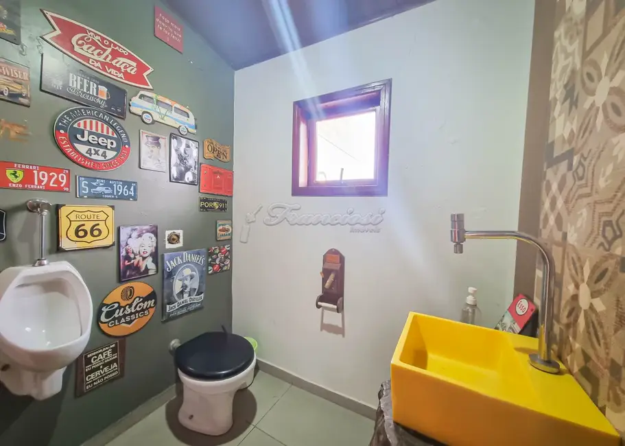 Casa com 3 quartos à venda, 300m2 em Jardim Itália, Itapetininga - SP - imagem 9 Foto 9 de Casa com 3 quartos à venda, 300m2 em Jardim Itália, Itapetininga - SP