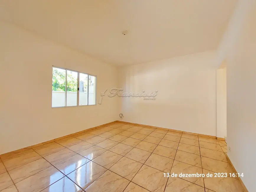 Foto 4 de Casa com 2 quartos para alugar, 60m2 em Jardim das Flores, Itapetininga - SP
