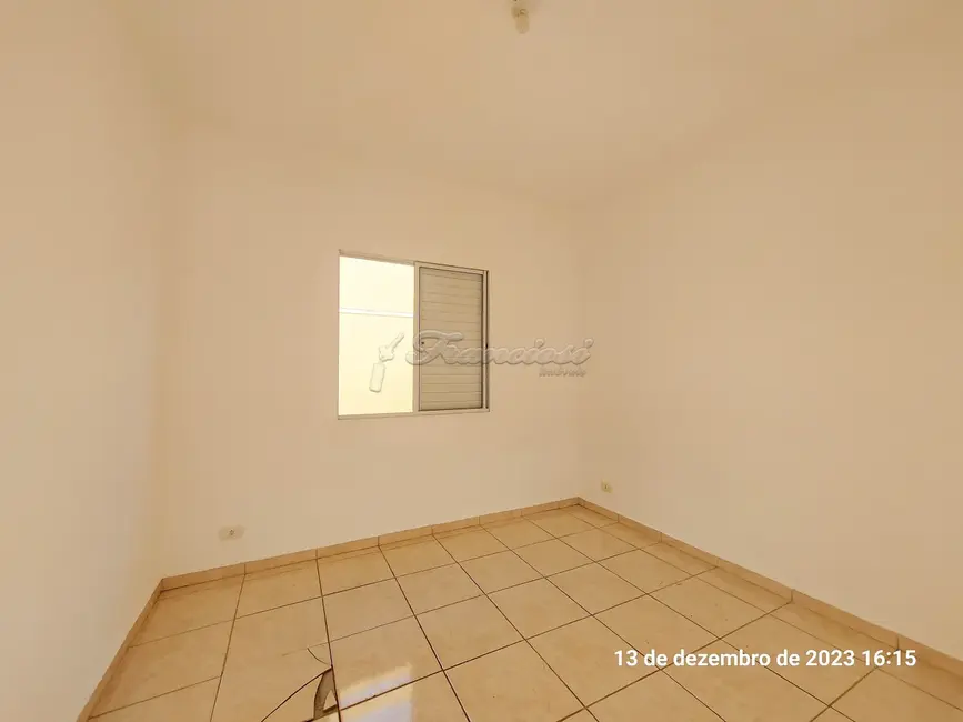 Foto 9 de Casa com 2 quartos para alugar, 60m2 em Jardim das Flores, Itapetininga - SP