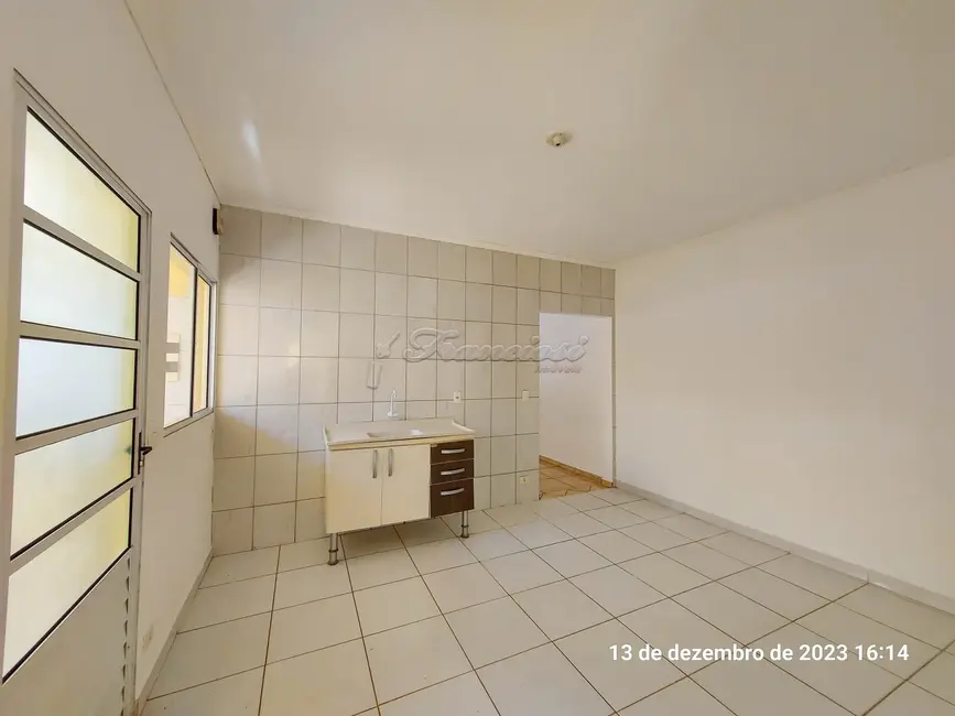 Foto 7 de Casa com 2 quartos para alugar, 60m2 em Jardim das Flores, Itapetininga - SP