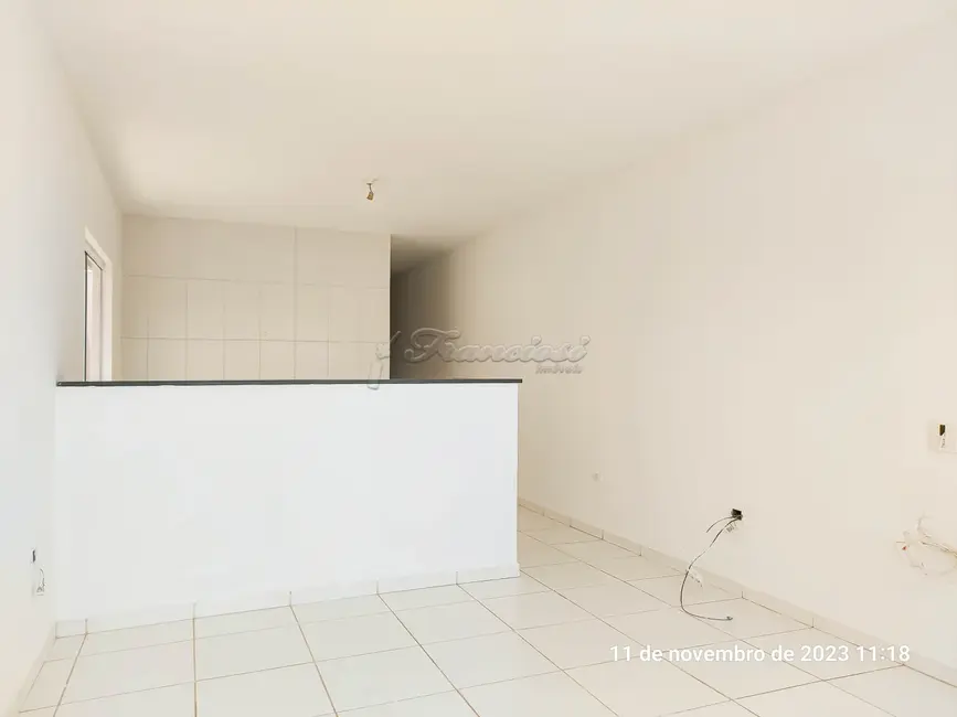 Foto 1 de Casa com 2 quartos para alugar, 63m2 em Itapetininga - SP