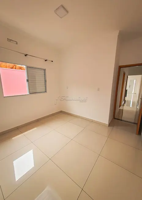 Casa com 2 quartos à venda, 150m2 em Itapetininga - SP - imagem 3 Foto 3 de Casa com 2 quartos à venda, 150m2 em Itapetininga - SP