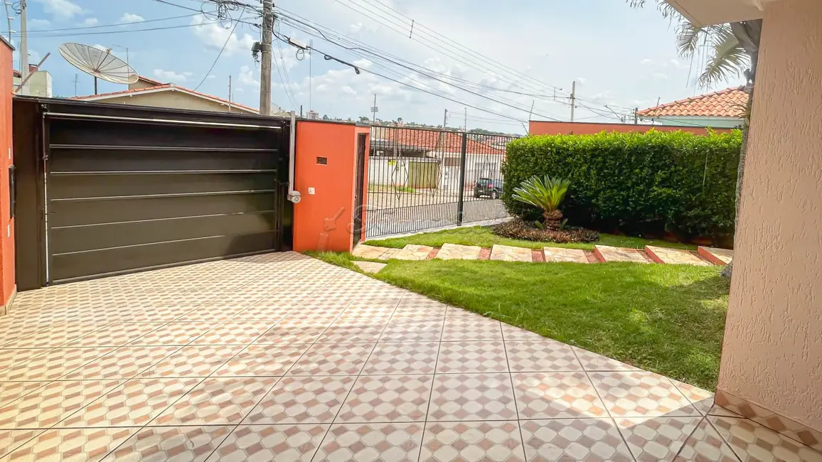 Foto 1 de Casa com 3 quartos à venda, 408m2 em Vila Rosa, Itapetininga - SP