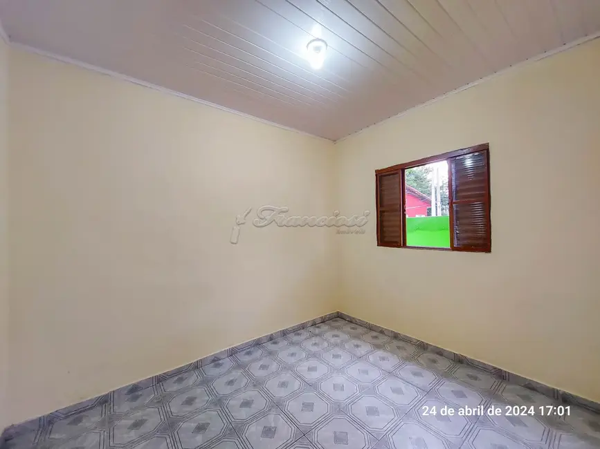 Casa com 2 quartos à venda, 49m2 em Itapetininga - SP - imagem 3 Foto 3 de Casa com 2 quartos à venda, 49m2 em Itapetininga - SP