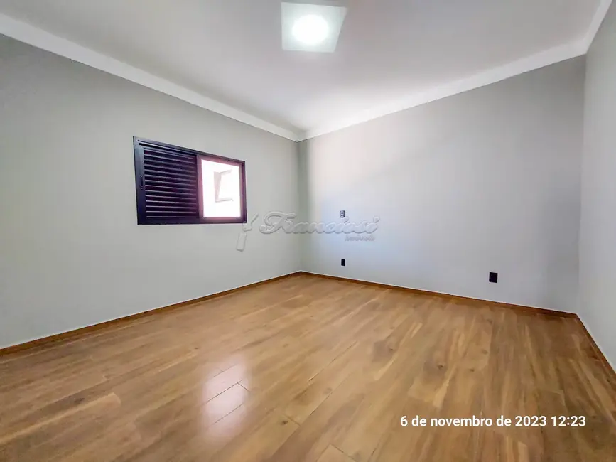 Casa com 2 quartos à venda, 116m2 em Itapetininga - SP - imagem 8 Foto 8 de Casa com 2 quartos à venda, 116m2 em Itapetininga - SP