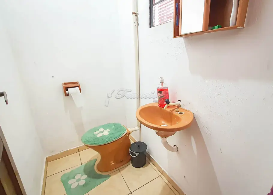 Foto 5 de Casa com 2 quartos à venda, 300m2 em Vila Carolina, Itapetininga - SP