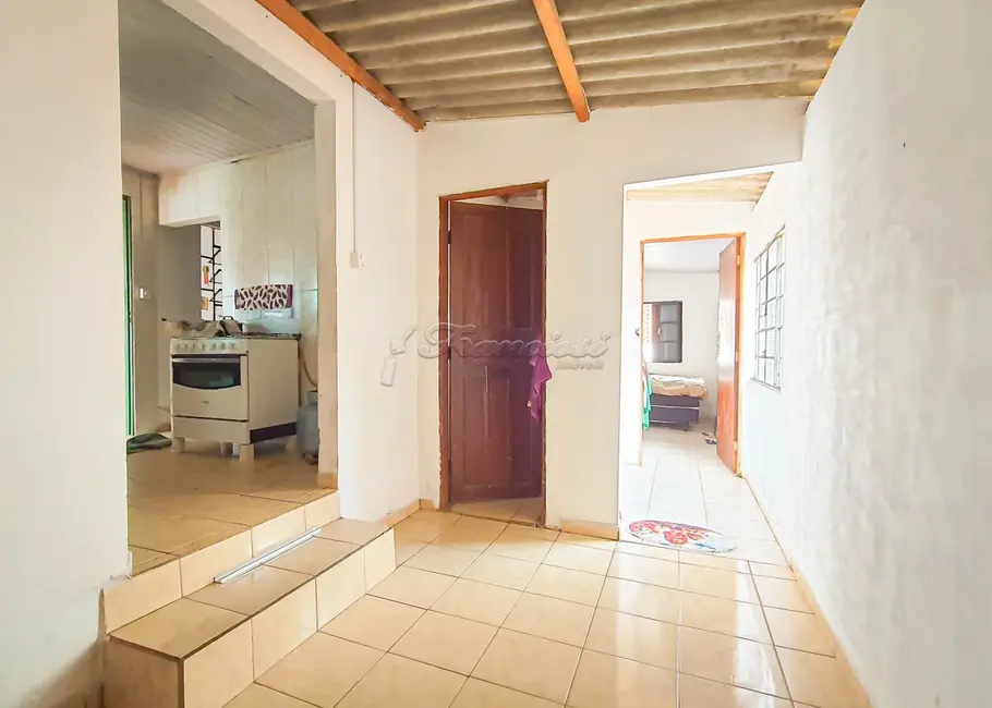 Foto 2 de Casa com 2 quartos à venda, 300m2 em Vila Carolina, Itapetininga - SP