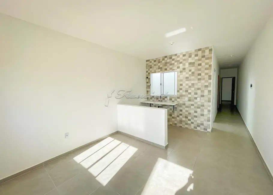 Foto 2 de Casa com 2 quartos à venda, 150m2 em Itapetininga - SP