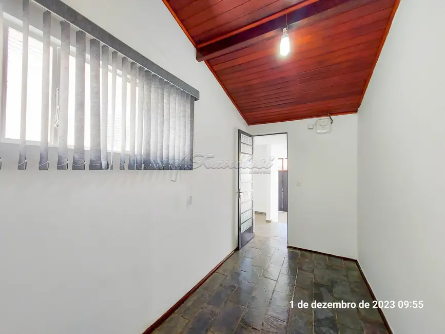 Foto 3 de Casa com 2 quartos para alugar, 200m2 em Centro, Itapetininga - SP